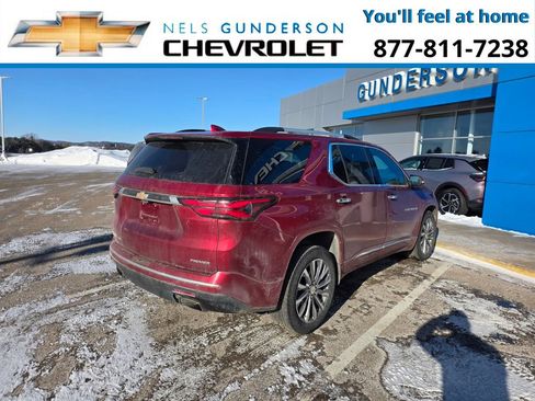 Used 2023 Chevrolet Traverse Premier image 4