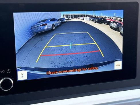 Used 2024 Toyota Tacoma TRD Sport image 17