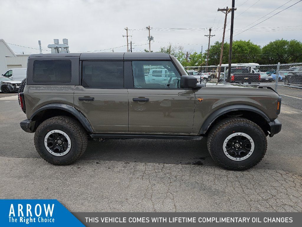 New 2026 Ford Bronco Badlands w/ Sasquatch Package AWD/4WD image 14