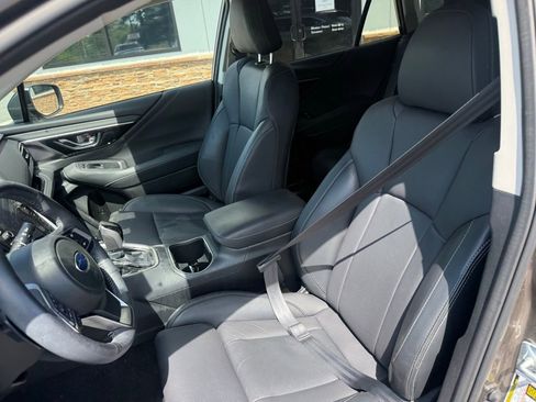 Used 2024 Subaru Outback Limited image 3