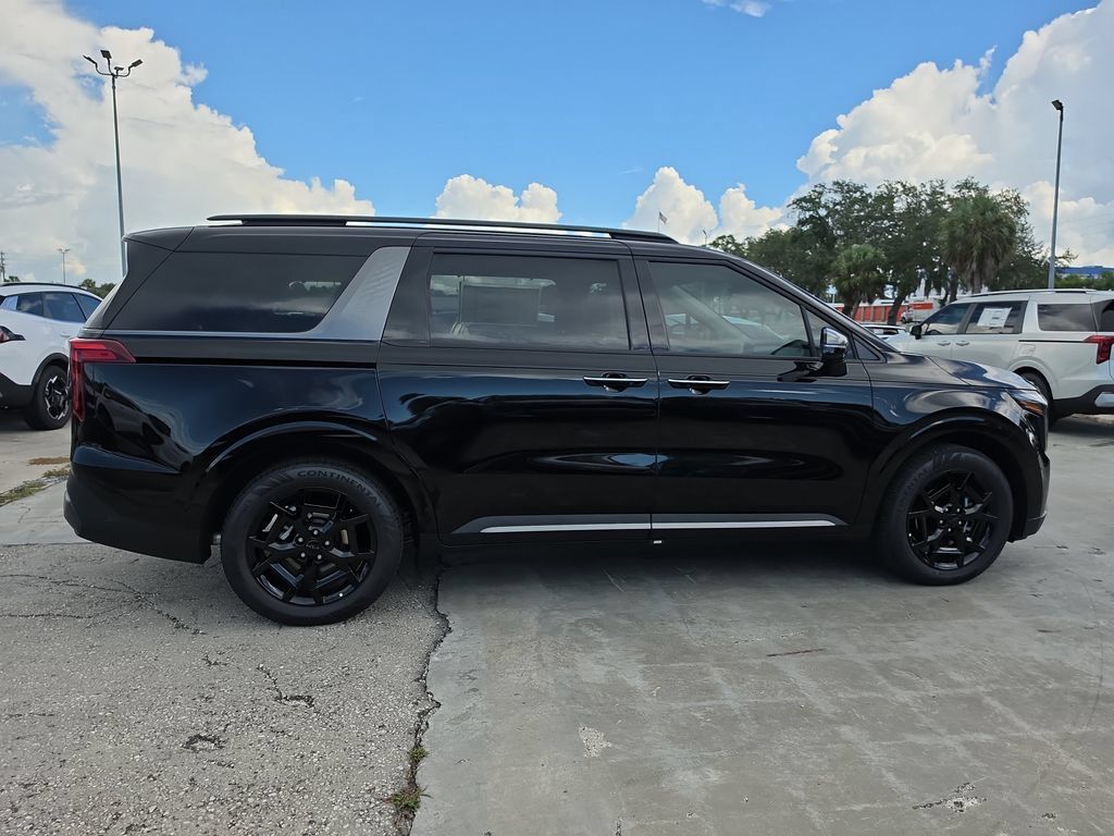 New 2027 Kia Carnival SX w/ Dark Edition Package FWD image 9