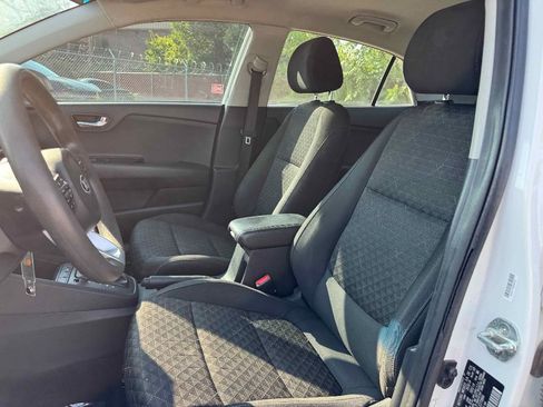 Used 2020 Kia Rio S image 11