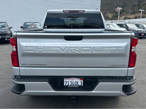 Certified 2022 Chevrolet Silverado 1500 Custom RWD image 12