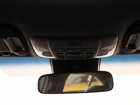 Used 2020 Toyota Corolla SE image 22