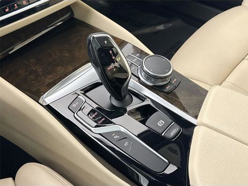 Used 2017 BMW 530i image 28