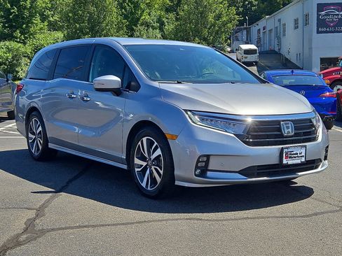 Used 2023 Honda Odyssey Touring image 4