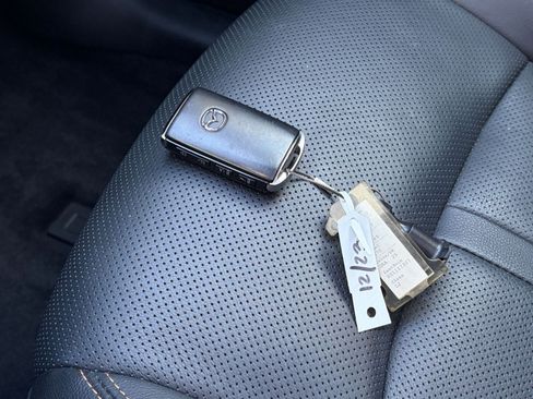 Used 2025 MAZDA CX-70 3.3 Turbo w/ Preferred Package image 20