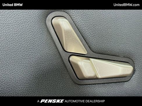 Used 2023 BMW iX xDrive50 w/ Sport Package image 4