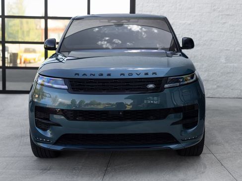 Used 2023 Land Rover Range Rover Sport SE Dynamic AWD/4WD image 3