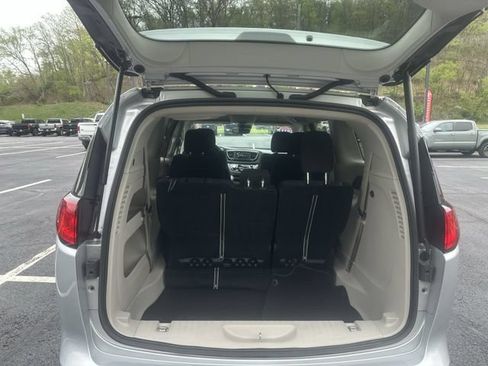 Used 2023 Chrysler Voyager LX FWD image 22