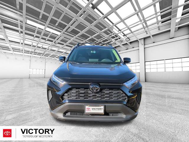 Used 2025 Toyota RAV4 XLE AWD/4WD image 10