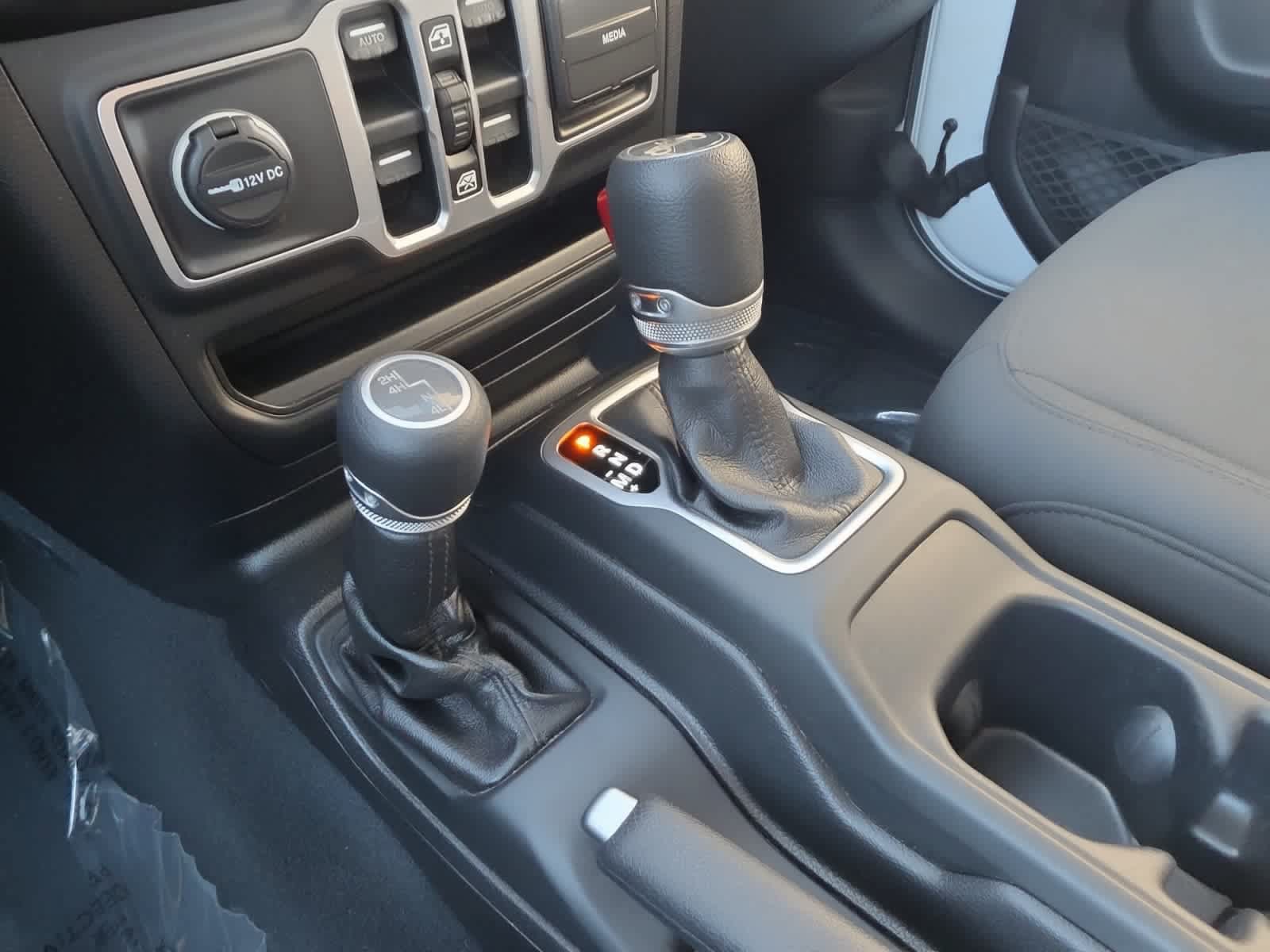 Used 2018 Jeep Wrangler Unlimited Sport S AWD/4WD image 20