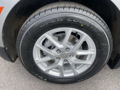 Used 2023 Chevrolet Equinox LT w/ LPO, Floor Liner Package image 18