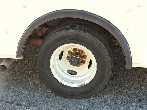 Used 2022 Ford E-350 and Econoline 350 Super Duty w/ Power Windows & Locks Group image 27