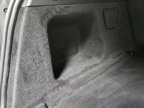 Used 2025 Land Rover Range Rover Sport SE image 48