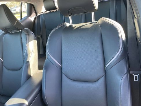 Used 2024 Toyota Prius XLE image 6