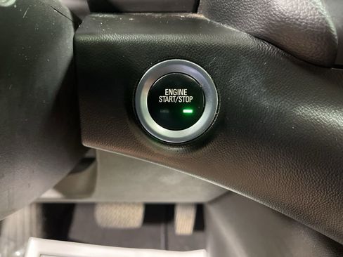 Used 2022 GMC Terrain SLT FWD image 39