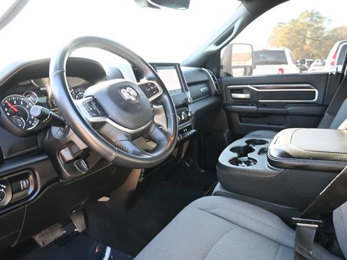 Used 2024 RAM 2500 Big Horn image 9