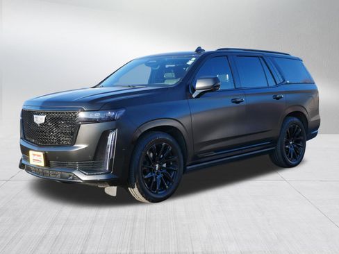 Used 2023 Cadillac Escalade Sport Platinum w/ LPO, ONYX Package image 3