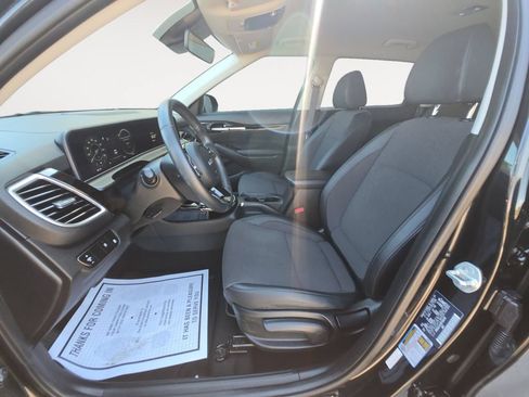 Used 2024 Kia Seltos S AWD/4WD image 11