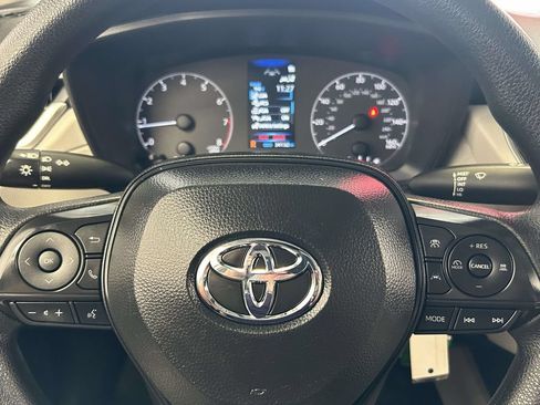 Used 2025 Toyota Corolla Cross L FWD image 25
