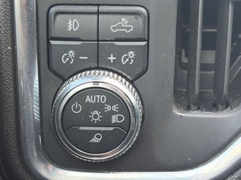 Used 2022 GMC Sierra 2500 Denali w/ Denali Black Diamond Edition image 35