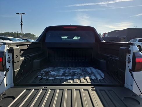 Used 2024 Hyundai Santa Cruz SEL image 14