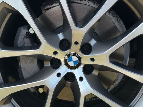 Used 2022 BMW X6 xDrive40i w/ Premium Package AWD/4WD image 7