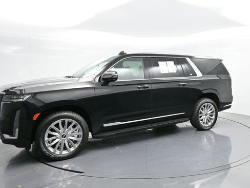 Certified 2023 Cadillac Escalade ESV Premium Luxury image 3