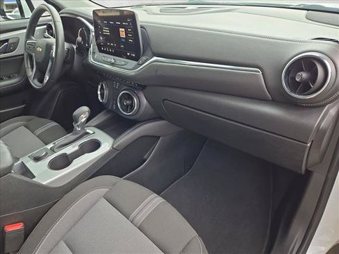 Used 2025 Chevrolet Blazer LT FWD image 20