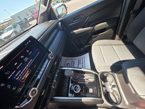 Used 2024 Chevrolet Colorado Trail Boss w/ LPO, Dark Essentials Package image 16