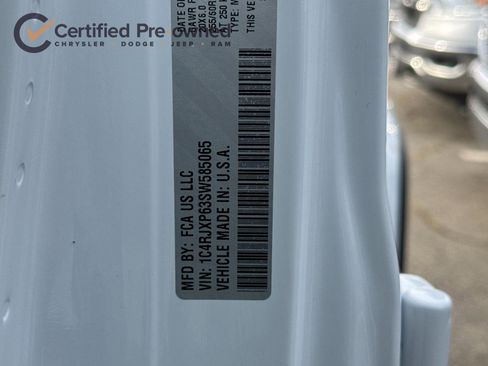 Certified 2025 Jeep Wrangler Unlimited Sahara w/ Safety Group image 30