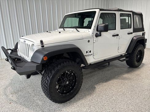 Used 2009 Jeep Wrangler Unlimited X AWD/4WD image 1