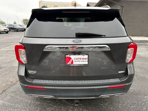 Used 2020 Ford Explorer XLT w/ Equipment Group 202A AWD/4WD image 4