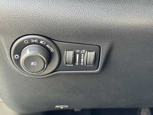 New 2026 Jeep Compass Latitude image 18