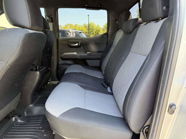 Used 2022 Toyota Tacoma TRD Sport AWD/4WD image 14