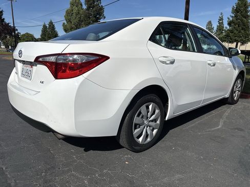 Used 2016 Toyota Corolla LE FWD image 11