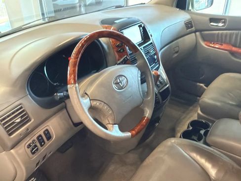 Used 2006 Toyota Sienna XLE Limited w/ XLE Limited Pkg 2 AWD/4WD image 19