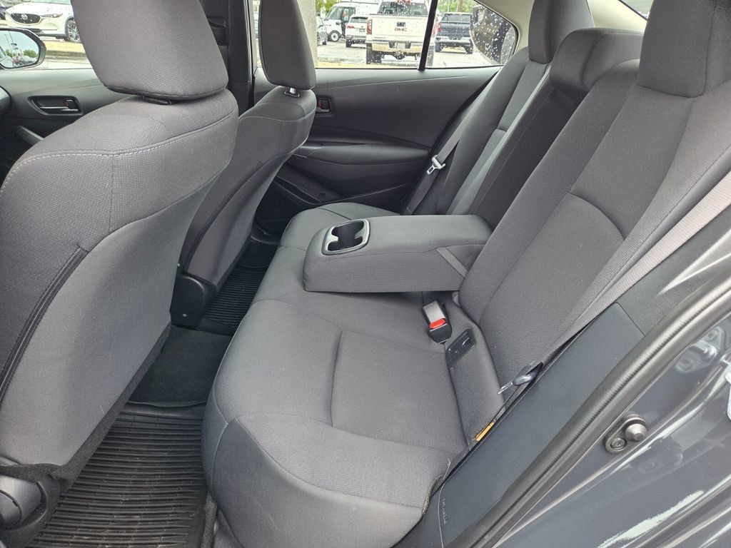 Used 2023 Toyota Corolla LE FWD image 6