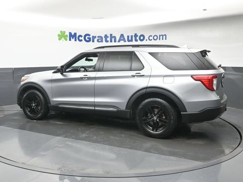 Used 2020 Ford Explorer XLT w/ Equipment Group 202A AWD/4WD image 24