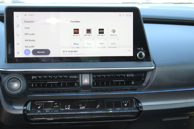 Used 2024 Toyota Prius XLE FWD image 15
