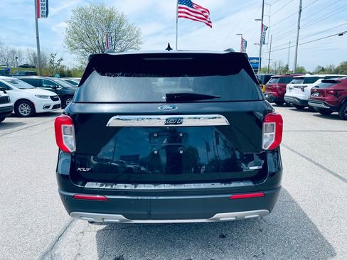 Used 2020 Ford Explorer XLT w/ Equipment Group 202A AWD/4WD image 4