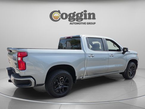 Used 2024 Chevrolet Silverado 1500 RST w/ Convenience Package II AWD/4WD image 5