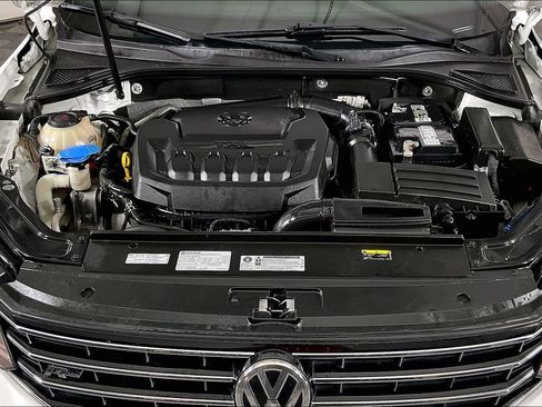 Used 2018 Volkswagen Passat 2.0T R-Line FWD image 12