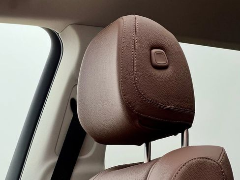 Certified 2026 Mercedes-Benz GLS 450 4MATIC image 22