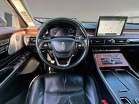 Used 2021 Lincoln Aviator Reserve w/ Equipment Group 210A AWD/4WD image 3