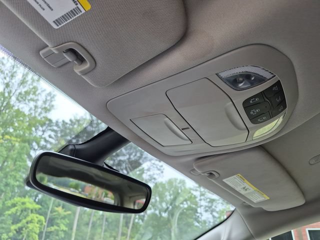 Used 2024 Chrysler Pacifica Touring-L FWD image 34