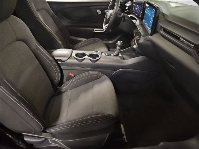 Used 2024 Ford Mustang Coupe RWD image 17
