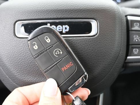 Used 2025 Jeep Compass Limited AWD/4WD image 36