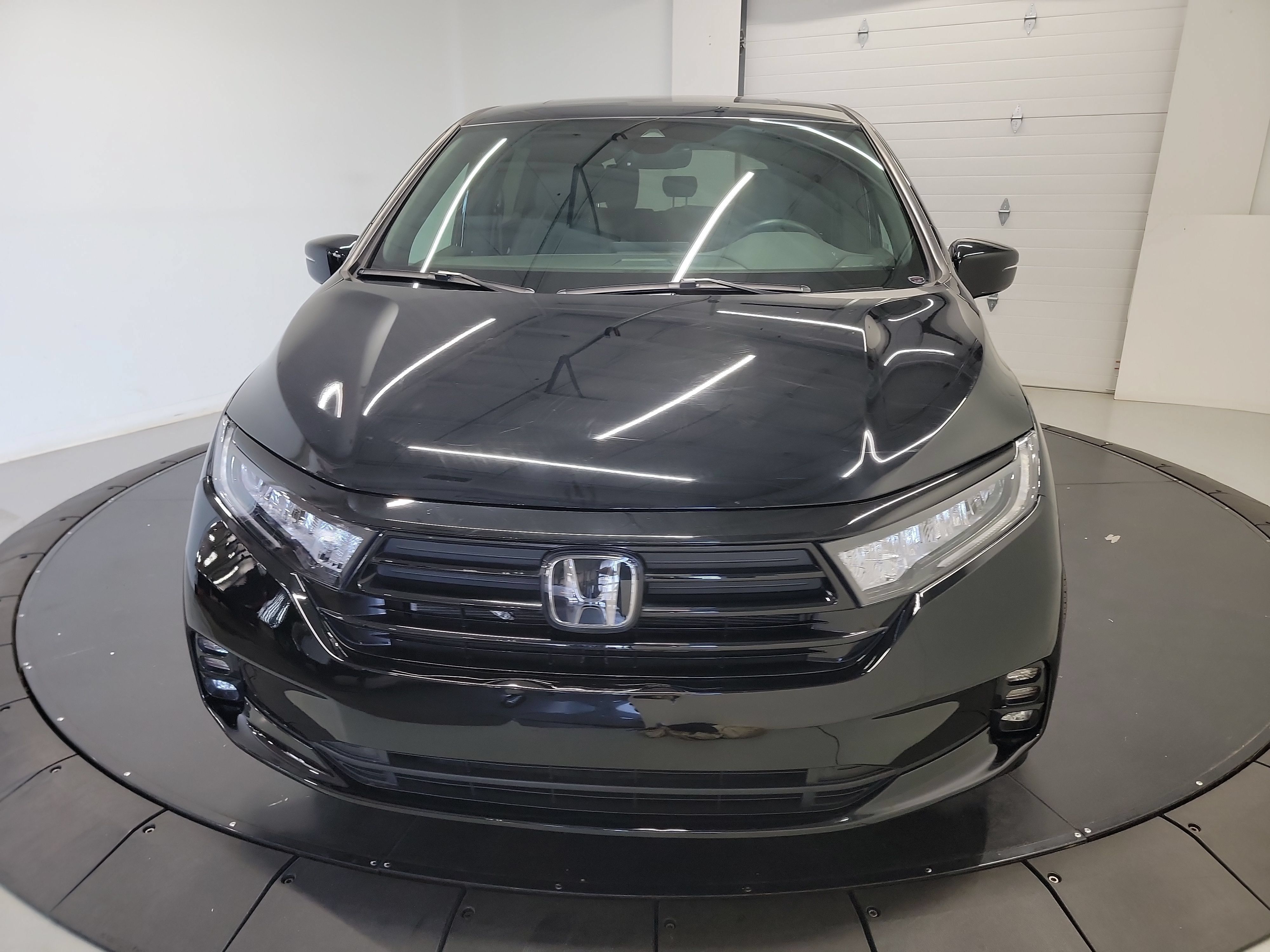Used 2024 Honda Odyssey Sport image 2